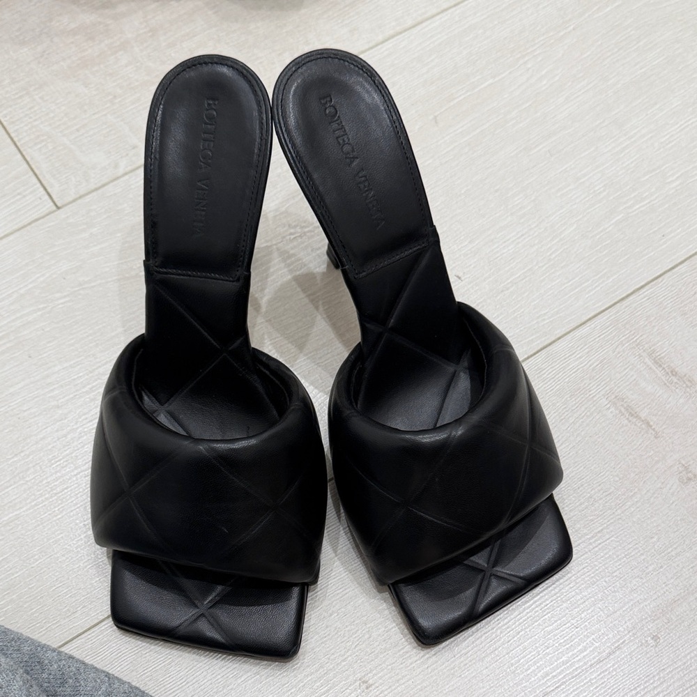 Bottega Veneta Black Quilted Mules